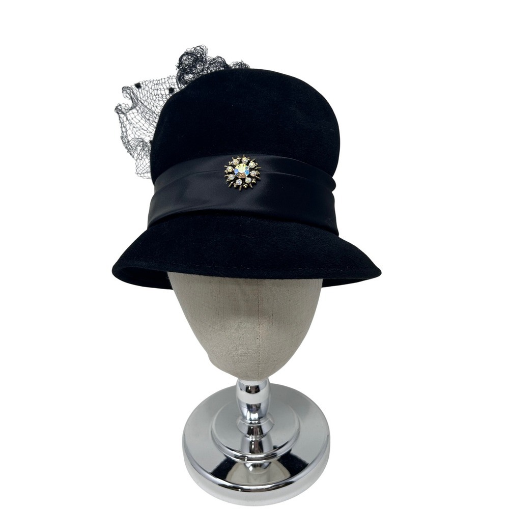 Vintage Merrimac‎ Peachbloom Velour Black Fur Felt Cloche Hat Rhinestone Veil